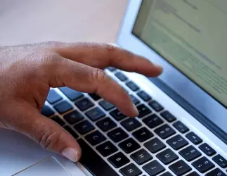 Отчет Tiny о тенденциях в сфере RTE на 2025 год раскрывает новые приоритеты индустрии.